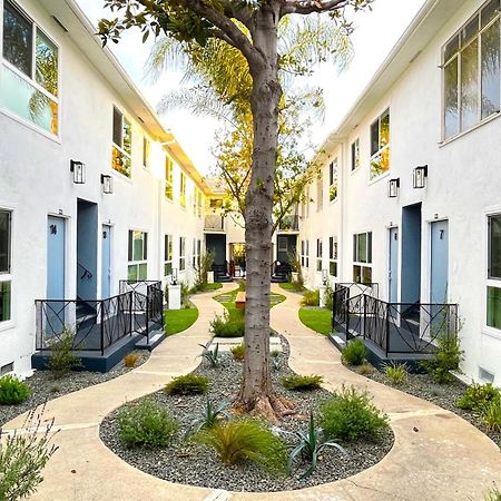Hollywood/Thai Town Courtyard Apartment Лос Анджелис Екстериор снимка