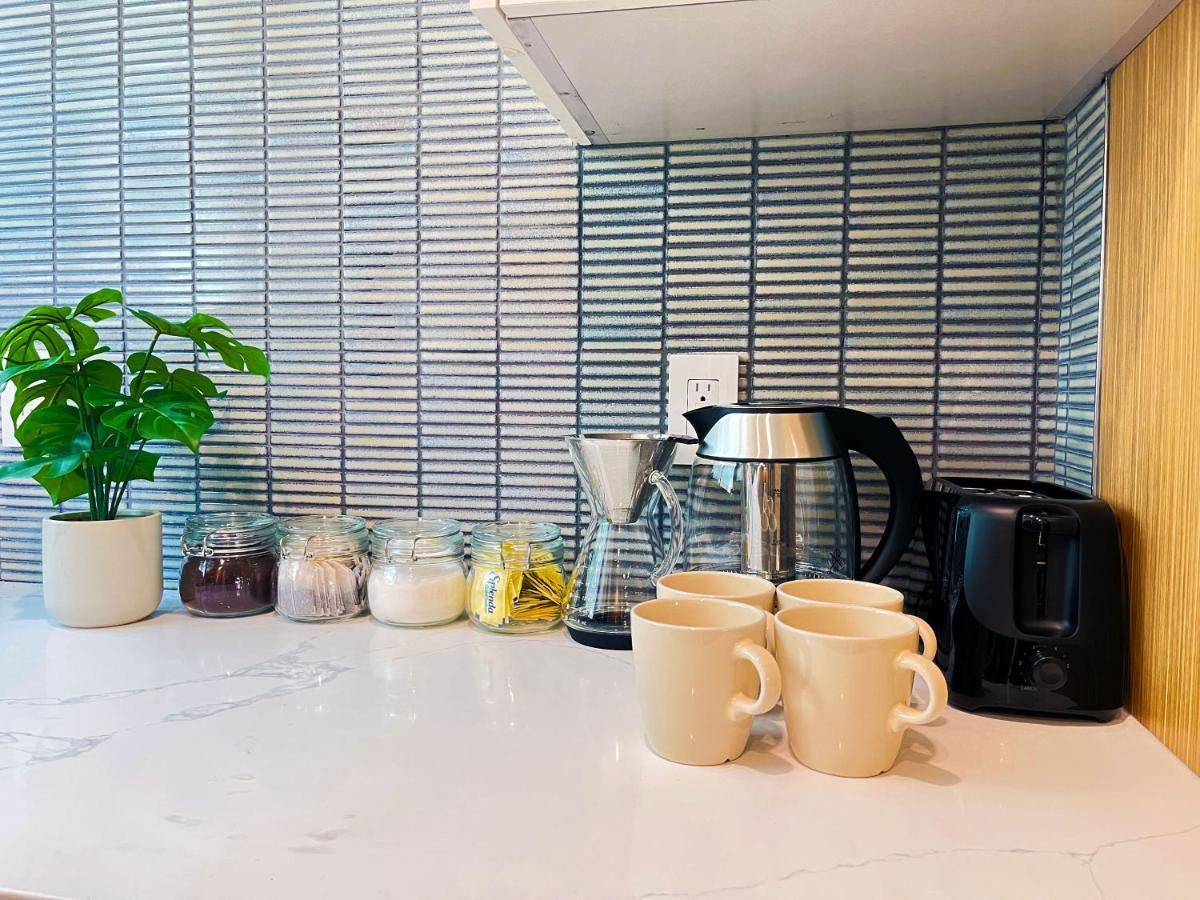 Hollywood/Thai Town Courtyard Apartment Лос Анджелис Екстериор снимка